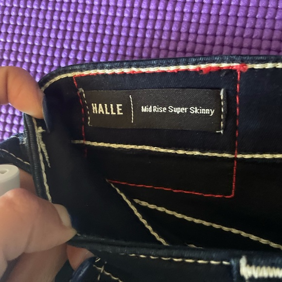 True religion mid rise supper skinny jeans - Picture 2 of 3